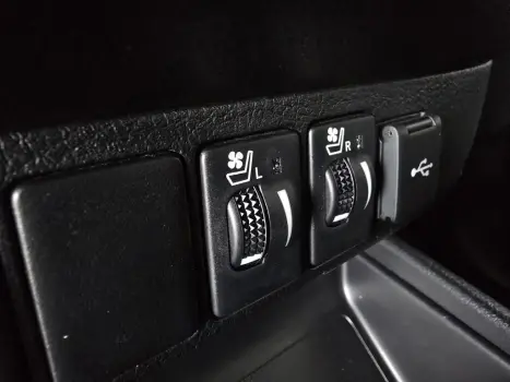 TOYOTA Hilux Caminhonete 2.8 16V SRX 4X4 DIESEL CABINE DUPLA AUTOM�TICO, Foto 11