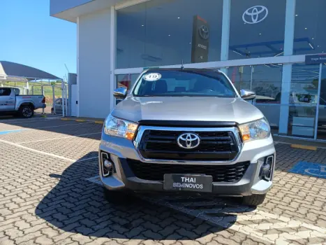 TOYOTA Hilux Caminhonete 2.7 16V 4P SRV FLEX CABINE DUPLA AUTOM�TICO, Foto 2