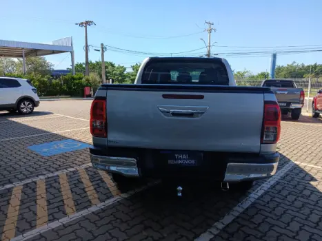 TOYOTA Hilux Caminhonete 2.7 16V 4P SRV FLEX CABINE DUPLA AUTOM�TICO, Foto 6