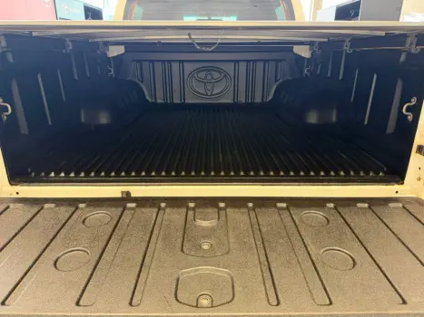 TOYOTA Hilux Caminhonete 2.8 16V SRV 4X4 DIESEL CABINE DUPLA AUTOM�TICO, Foto 7