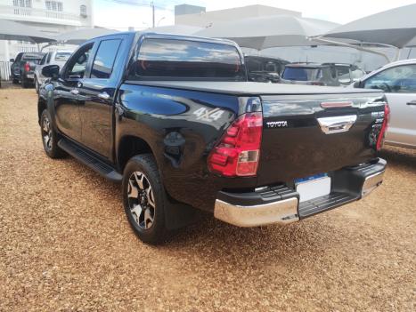 TOYOTA Hilux Caminhonete 2.8 16V SRX 4X4 DIESEL CABINE DUPLA AUTOM�TICO, Foto 3