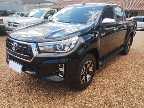 TOYOTA Hilux Caminhonete 2.8 16V SRX 4X4 DIESEL CABINE DUPLA AUTOM�TICO, Foto 2