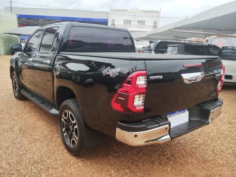 TOYOTA Hilux Caminhonete 2.8 16V SRX 4X4 TURBO DIESEL CABINE DUPLA AUTOM�TICO, Foto 4