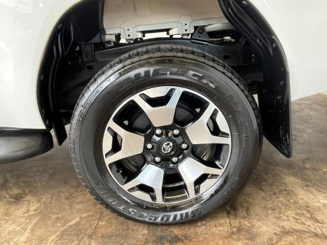 TOYOTA Hilux Caminhonete 2.8 16V SRX 50 ANOS 4X4 TURBO DIESEL CABINE DUPLA AUTOM�TICO, Foto 10