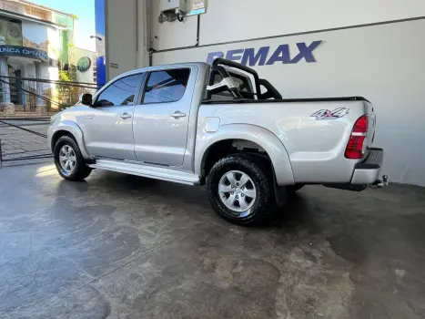 TOYOTA Hilux Caminhonete 2.7 16V 4P SRV FLEX 4X4  CABINE DUPLA AUTOM�TICO, Foto 9