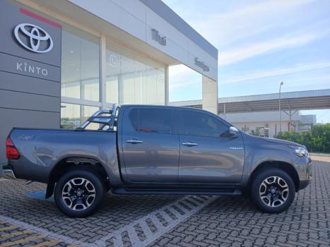 TOYOTA Hilux Caminhonete 2.8 16V SRV 4X4 DIESEL CABINE DUPLA AUTOM�TICO, Foto 4
