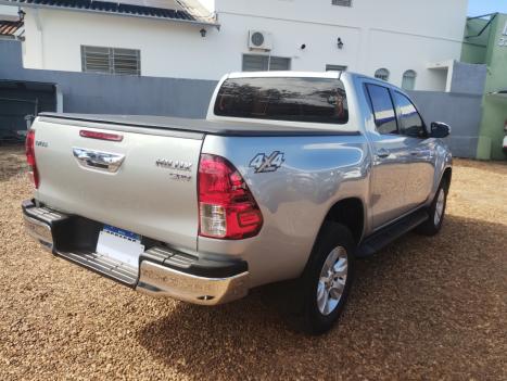 TOYOTA Hilux Caminhonete 2.8 16V SRV 4X4 DIESEL CABINE DUPLA AUTOM�TICO, Foto 3