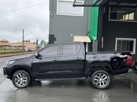 TOYOTA Hilux Caminhonete 2.8 16V SRX 4X4 DIESEL CABINE DUPLA AUTOM�TICO, Foto 3