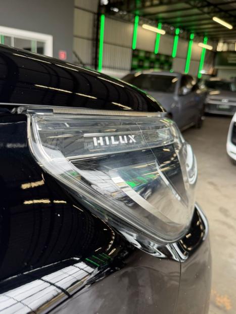 TOYOTA Hilux Caminhonete 2.8 16V SRX 4X4 DIESEL CABINE DUPLA AUTOM�TICO, Foto 10