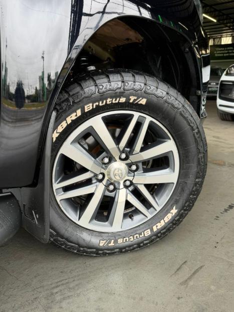 TOYOTA Hilux Caminhonete 2.8 16V SRX 4X4 DIESEL CABINE DUPLA AUTOM�TICO, Foto 11
