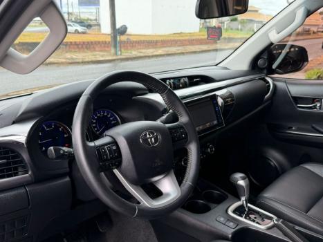 TOYOTA Hilux Caminhonete 2.8 16V SRX 4X4 DIESEL CABINE DUPLA AUTOM�TICO, Foto 14