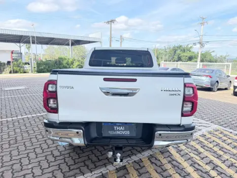TOYOTA Hilux Caminhonete 2.8 16V SRX 4X4 DIESEL CABINE DUPLA AUTOM�TICO, Foto 6