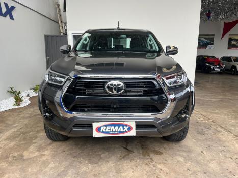 TOYOTA Hilux Caminhonete 2.4 4P 4X4 DIESEL CABINE DUPLA, Foto 2