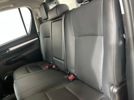 TOYOTA Hilux Caminhonete 2.4 4P 4X4 DIESEL CABINE DUPLA, Foto 8