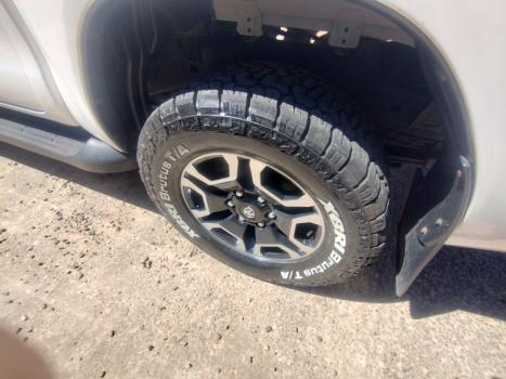 TOYOTA Hilux Caminhonete 2.8 16V 4P SR 4X4 DIESEL CABINE DUPLA AUTOM�TICO, Foto 10