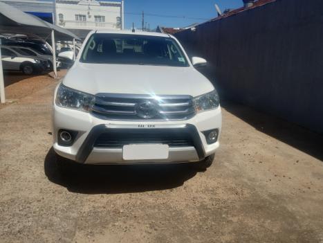 TOYOTA Hilux Caminhonete 2.8 16V 4P SR 4X4 DIESEL CABINE DUPLA AUTOM�TICO, Foto 2
