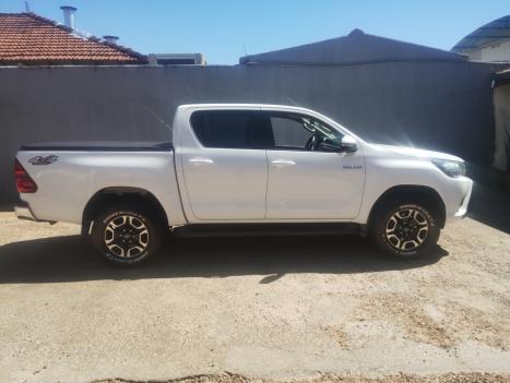 TOYOTA Hilux Caminhonete 2.8 16V 4P SR 4X4 DIESEL CABINE DUPLA AUTOM�TICO, Foto 5