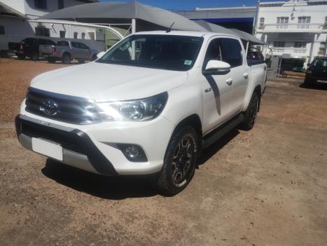TOYOTA Hilux Caminhonete 2.8 16V 4P SR 4X4 DIESEL CABINE DUPLA AUTOM�TICO, Foto 3