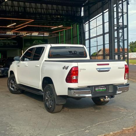 TOYOTA Hilux Caminhonete 2.8 16V 4P SR 4X4 DIESEL CABINE DUPLA AUTOM�TICO, Foto 3
