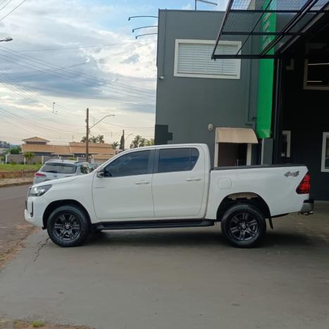 TOYOTA Hilux Caminhonete 2.8 16V 4P SR 4X4 DIESEL CABINE DUPLA AUTOM�TICO, Foto 5