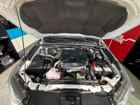 TOYOTA Hilux Caminhonete 2.8 16V SRV 4X4 DIESEL CABINE DUPLA AUTOM�TICO, Foto 10