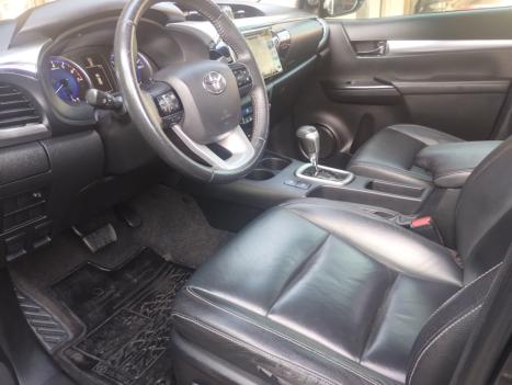 TOYOTA Hilux Caminhonete 2.7 16V 4P SRV FLEX CABINE DUPLA AUTOMÁTICO, Foto 9