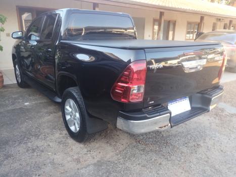 TOYOTA Hilux Caminhonete 2.7 16V 4P SRV FLEX CABINE DUPLA AUTOMÁTICO, Foto 4