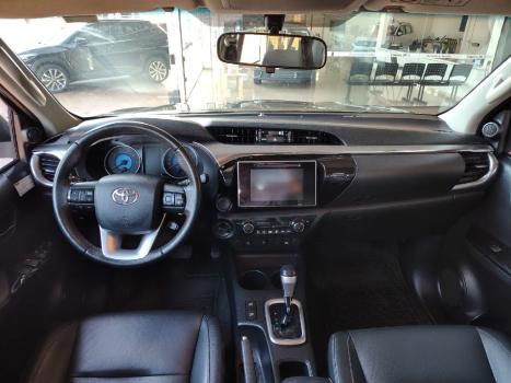 TOYOTA Hilux Caminhonete 2.7 16V 4P SRV FLEX 4X4  CABINE DUPLA AUTOMÁTICO, Foto 10