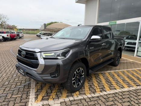 TOYOTA Hilux Caminhonete 2.8 16V SRX 4X4 DIESEL CABINE DUPLA AUTOMÁTICO, Foto 3