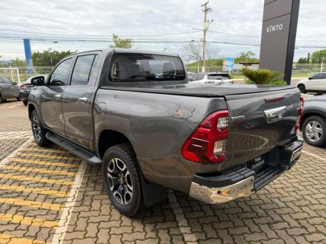 TOYOTA Hilux Caminhonete 2.8 16V SRX 4X4 DIESEL CABINE DUPLA AUTOMÁTICO, Foto 5