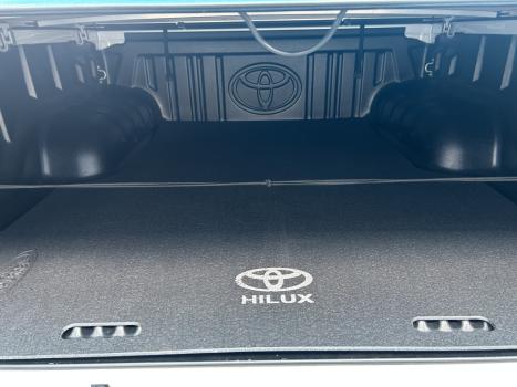 TOYOTA Hilux Caminhonete 2.8 16V SRX 4X4 TURBO DIESEL CABINE DUPLA AUTOMÁTICO, Foto 19