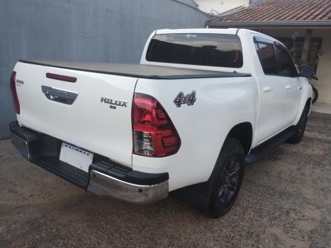 TOYOTA Hilux Caminhonete 2.8 16V 4P SR 4X4 DIESEL CABINE DUPLA AUTOMÁTICO, Foto 6