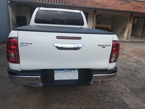 TOYOTA Hilux Caminhonete 2.8 16V 4P SR 4X4 DIESEL CABINE DUPLA AUTOMÁTICO, Foto 5