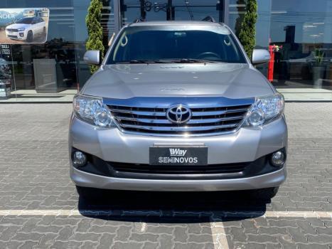 TOYOTA Hilux SW4 2.7 16V 4P FLEX SR 7 LUGARES AUTOMTICO, Foto 2