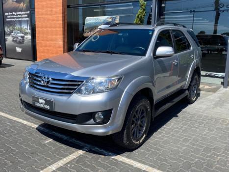 TOYOTA Hilux SW4 2.7 16V 4P FLEX SR 7 LUGARES AUTOMTICO, Foto 3