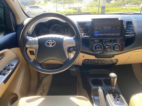 TOYOTA Hilux SW4 2.7 16V 4P FLEX SR 7 LUGARES AUTOMTICO, Foto 10