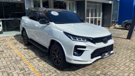 TOYOTA Hilux SW4 2.8 16V 4P GR-S 7 LUGARES 4X4 TURBO DIESEL AUTOMTICO, Foto 1