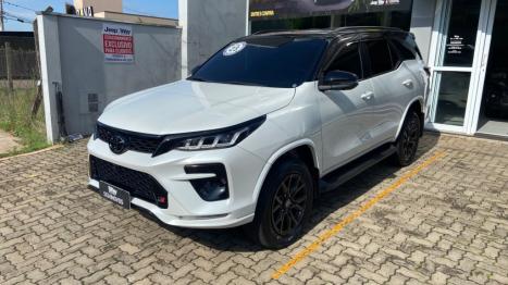 TOYOTA Hilux SW4 2.8 16V 4P GR-S 7 LUGARES 4X4 TURBO DIESEL AUTOMTICO, Foto 3