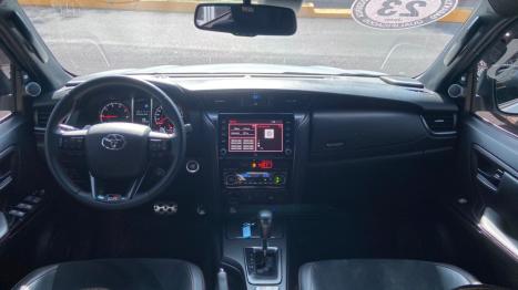 TOYOTA Hilux SW4 2.8 16V 4P GR-S 7 LUGARES 4X4 TURBO DIESEL AUTOMTICO, Foto 8