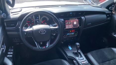 TOYOTA Hilux SW4 2.8 16V 4P GR-S 7 LUGARES 4X4 TURBO DIESEL AUTOMTICO, Foto 9