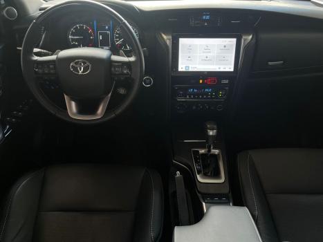 TOYOTA Hilux SW4 2.8 16V 4P SRX 4X4 7 LUGARES TURBO DIESEL AUTOM�TICO, Foto 8