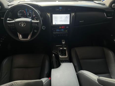 TOYOTA Hilux SW4 2.8 16V 4P SRX 4X4 7 LUGARES TURBO DIESEL AUTOM�TICO, Foto 9