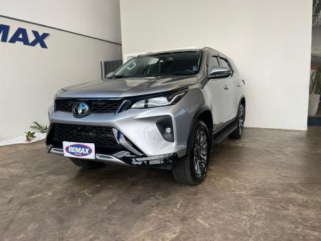 TOYOTA Hilux SW4 2.8 16V 4P SRX 4X4 7 LUGARES TURBO DIESEL AUTOM�TICO, Foto 3