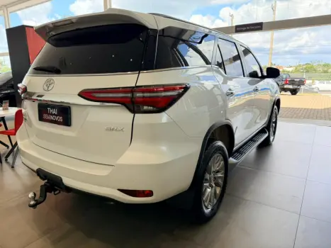 TOYOTA Hilux SW4 2.8 16V 4P SRX 4X4 7 LUGARES TURBO DIESEL AUTOM�TICO, Foto 7