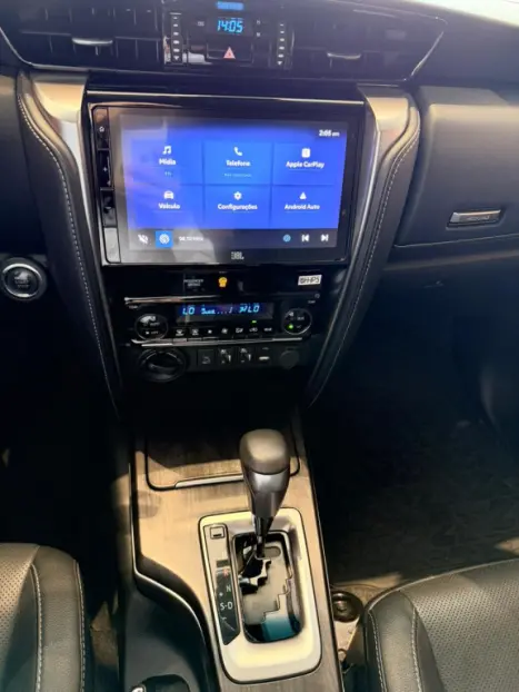 TOYOTA Hilux SW4 2.8 16V 4P SRX 4X4 7 LUGARES TURBO DIESEL AUTOM�TICO, Foto 13