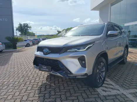 TOYOTA Hilux SW4 2.8 16V 4P SRX PLATINUM 4X4 7 LUGARES TURBO DIESEL AUTOM�TICO, Foto 3