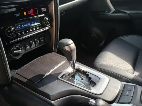 TOYOTA Hilux SW4 2.8 16V 4P SRX PLATINUM 4X4 7 LUGARES TURBO DIESEL AUTOM�TICO, Foto 14