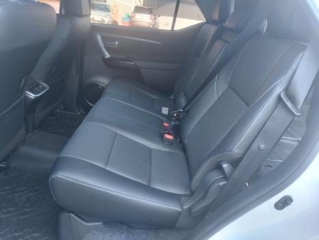 TOYOTA Hilux SW4 2.8 16V 4P SRX PLATINUM 4X4 7 LUGARES TURBO DIESEL AUTOM�TICO, Foto 1