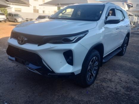 TOYOTA Hilux SW4 2.8 16V 4P SRX PLATINUM 4X4 7 LUGARES TURBO DIESEL AUTOM�TICO, Foto 4