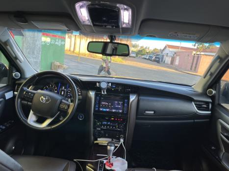 TOYOTA Hilux SW4 2.8 16V 4P SRX 4X4 7 LUGARES TURBO DIESEL AUTOM�TICO, Foto 6